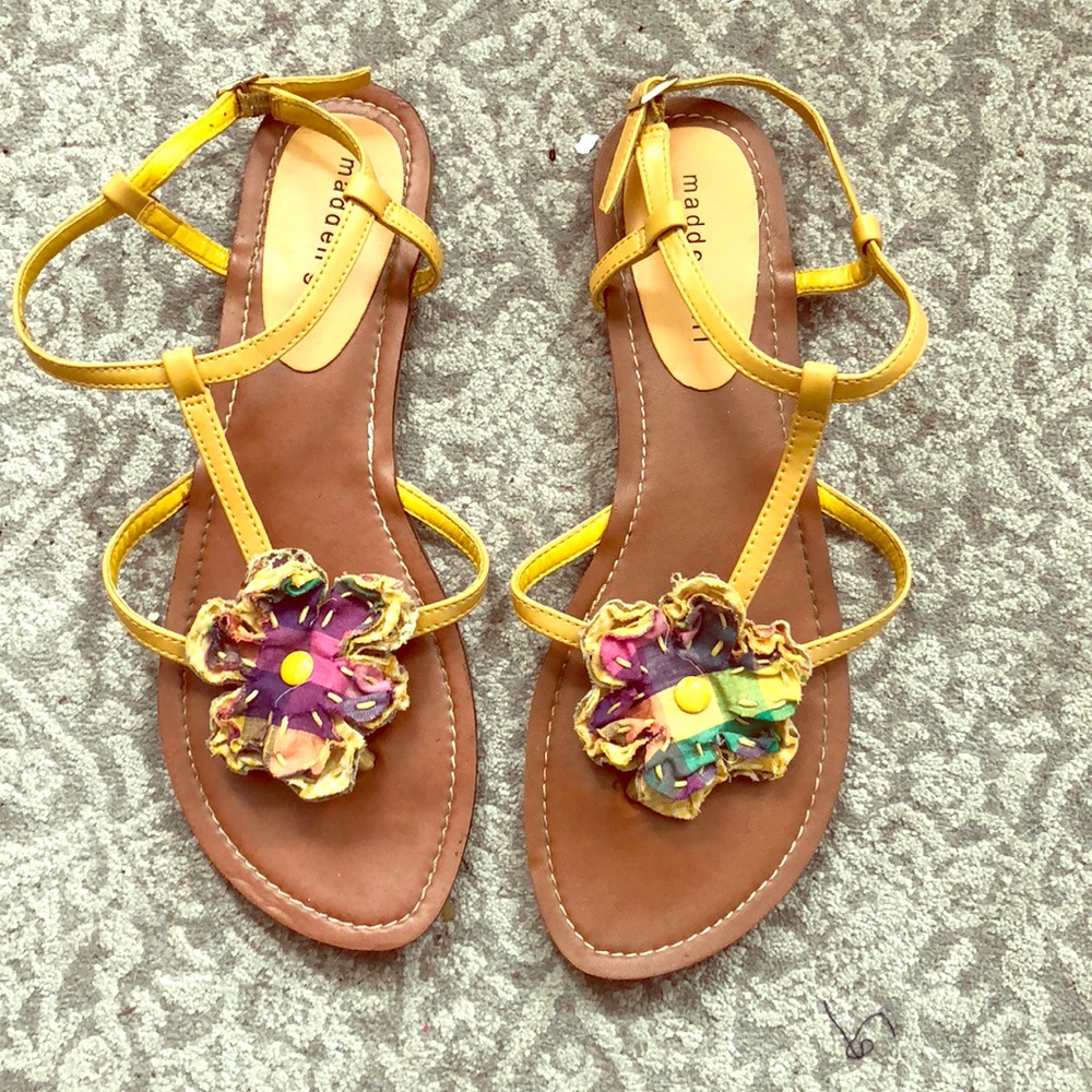 Flower flats